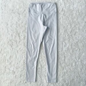 TNA Aritzia Woman Iridescent White Atmosphere High Rise Leggings MEDIUM